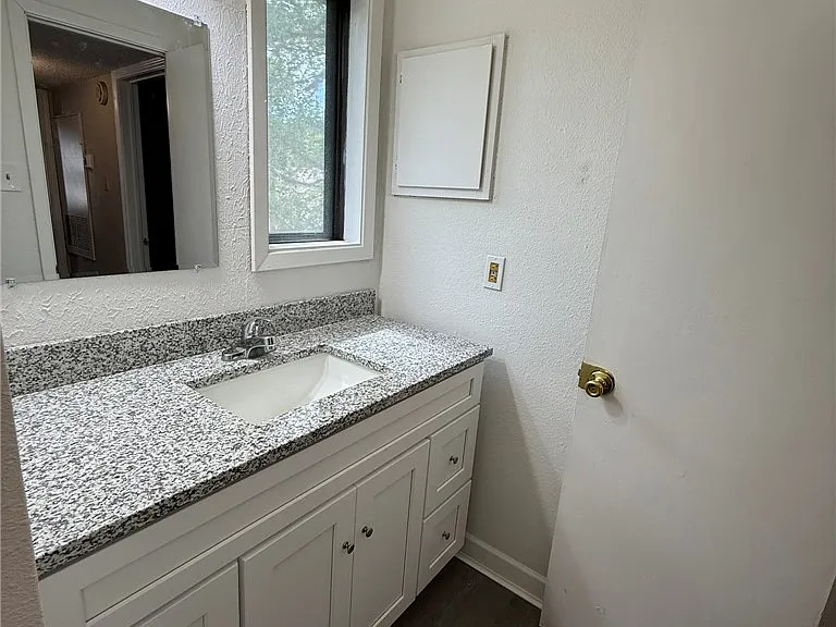 4405 Carter Creek Pkwy #3 — Photo 10