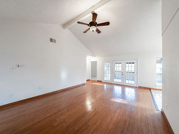 4th image of 16727 Royal Mile Ln