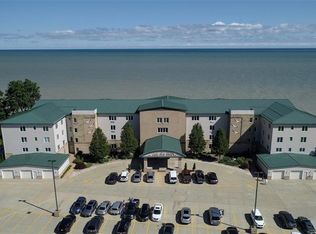 4699 Lake Rd W #L-10, Geneva, OH 44041