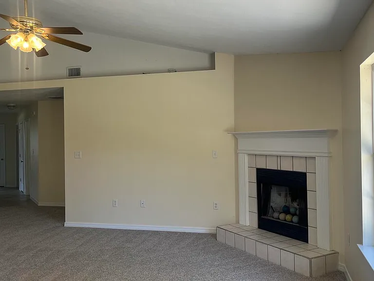 2154 Castle Grove Dr — Photo 8