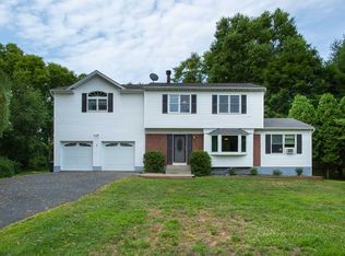 7 Thayer Ln, Red Hook, NY 12571