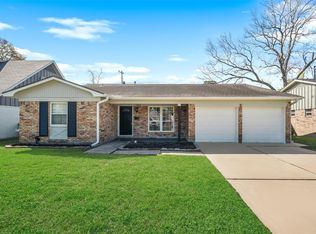 5203 Chantilly Ln, Houston, TX 77092