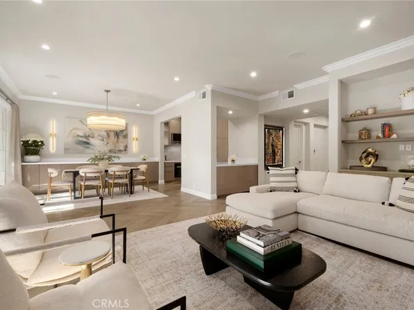 11500 San Vicente Blvd APT 202, Los Angeles, CA 90049