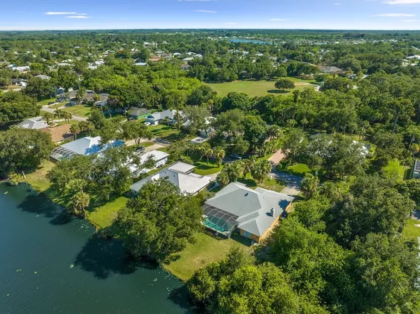 77 Joy Haven Dr, Sebastian, FL 32958