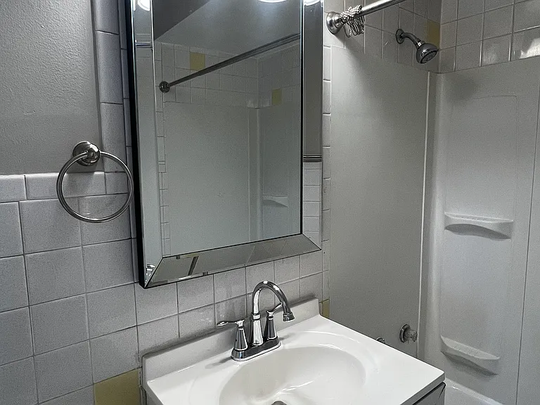 4401 Prescott Ave #1B — Photo 8