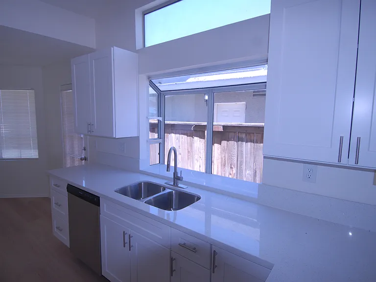 39440 Avignon Ln — Photo 11