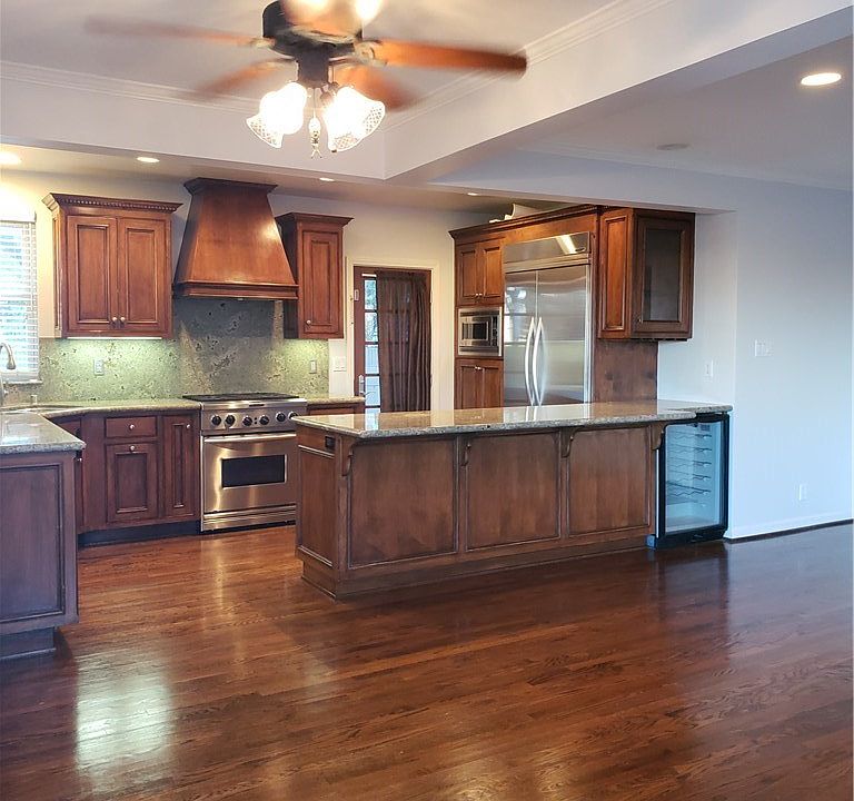 1st image of 2435 Andreo Ave
