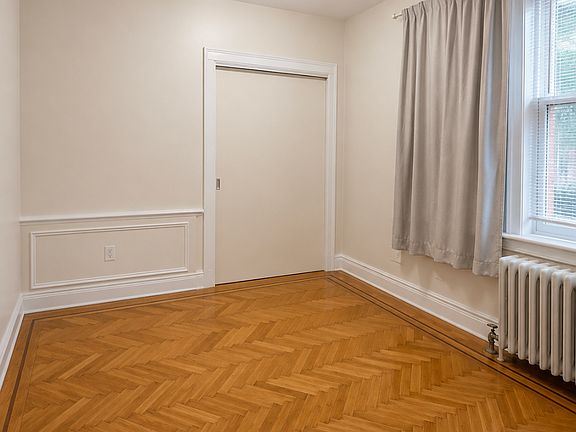 5th image of 1001 Beach 9th St #1B