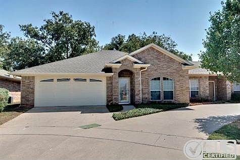 2nd image of 1016 Teresa Ct