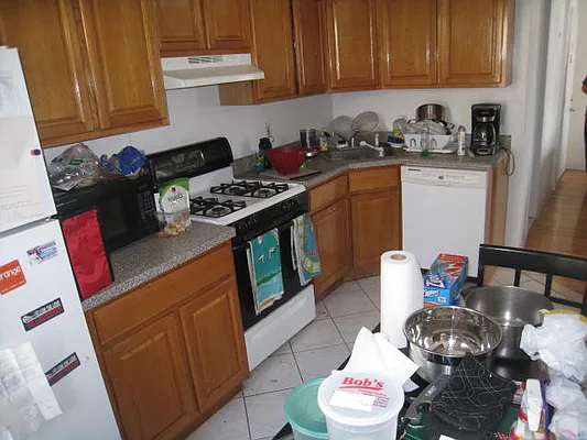 Rented by Alexiou Realty | media 11