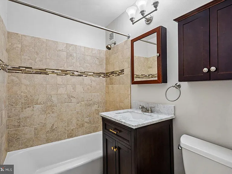 1121 Arlington Blvd #609 — Photo 16