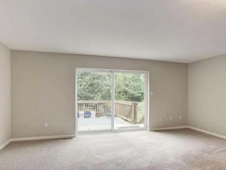 8548 Pine Run Ct — Photo 4