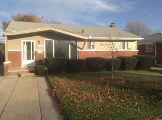 24650 Kelly Rd, Eastpointe, MI 48021