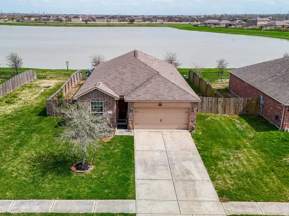 9803 Garnet Grove Dr, Iowa Colony, TX 77583