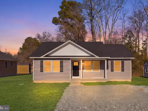 826 S Glebe Rd, Montross, VA 22520