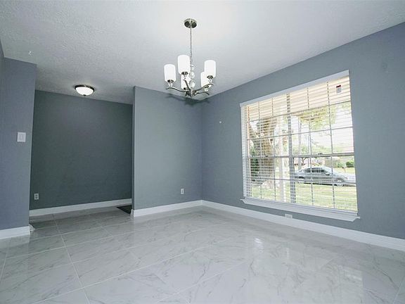 5th image of 9107 Kirkmont Dr