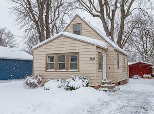 2416 E 38th Ct, Des Moines, IA 50317