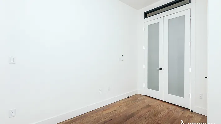 Rented by Nooklyn NYC LLC | media 6