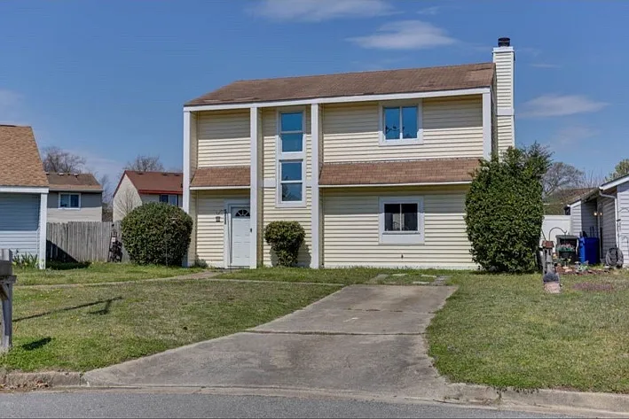 3 bed, 2.5 bath, 1584 sqft, $2,300 — Photo 2