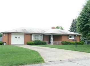 608 Longvue Dr, Houston, PA 15342