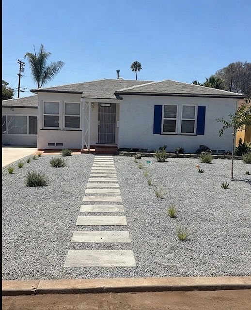 Bran New Water Friendly Front Yard
