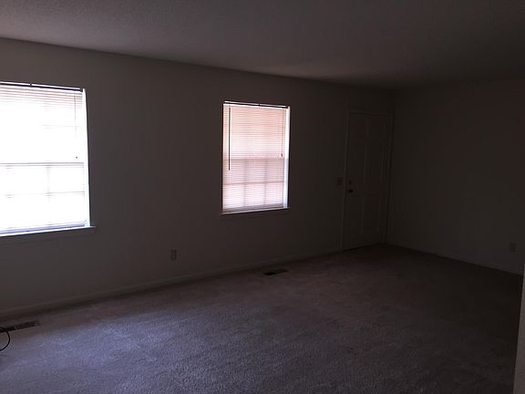 2nd image of 3417 Betty Ln