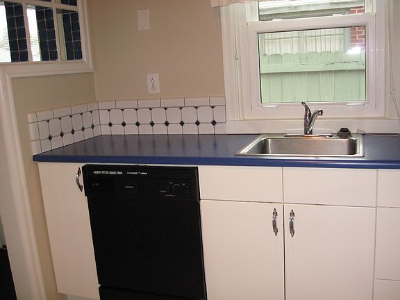 5th image of 602 NW Kings Blvd