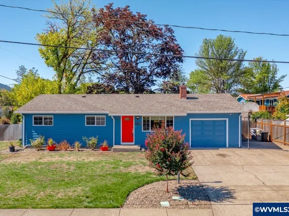 224 S 24th St, Philomath, OR 97370
