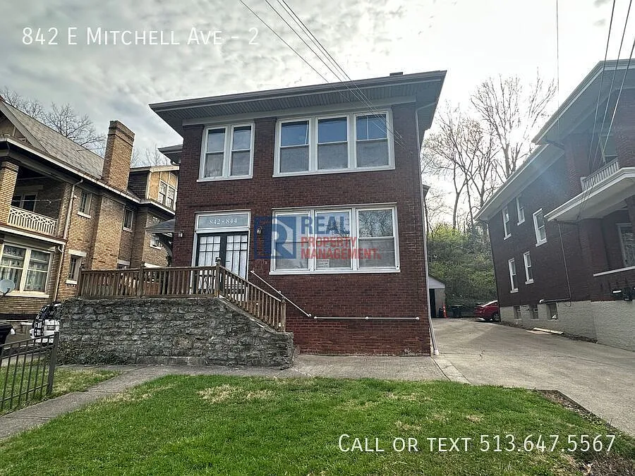 842 E Mitchell Ave #2