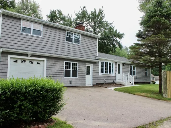 11 Manning Ct, Coventry, RI 02816