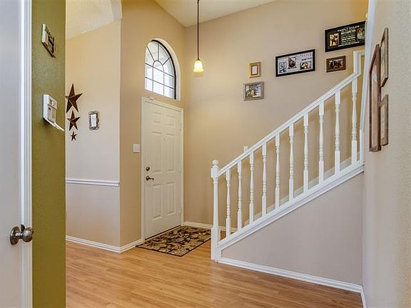2nd image of 1806 Green Oak Dr