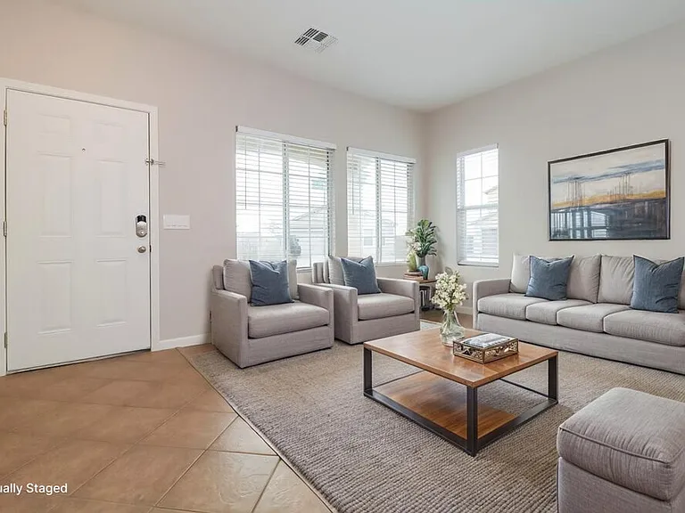 24254 W Desert Bloom St — Photo 4
