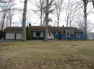 405 Country Club Ln, Galax, VA 24333