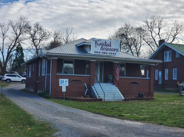 598 Main St E, Oak Hill, WV 25901