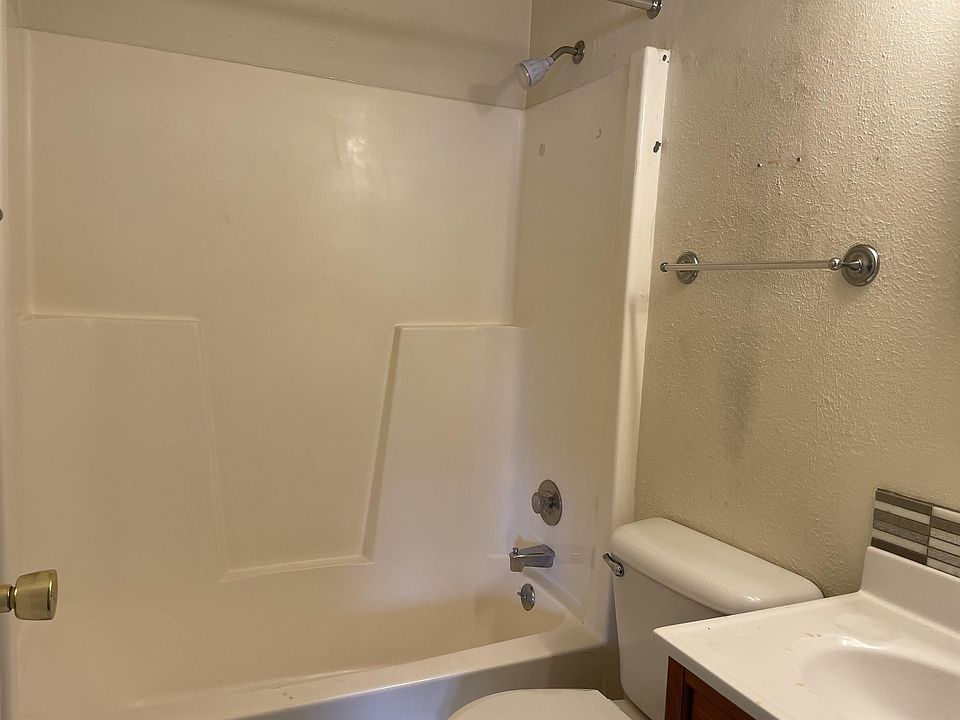 2nd image of 583 Clement St #1