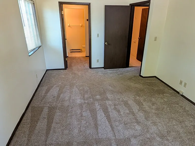 8914 N 96th St #6 — Photo 8