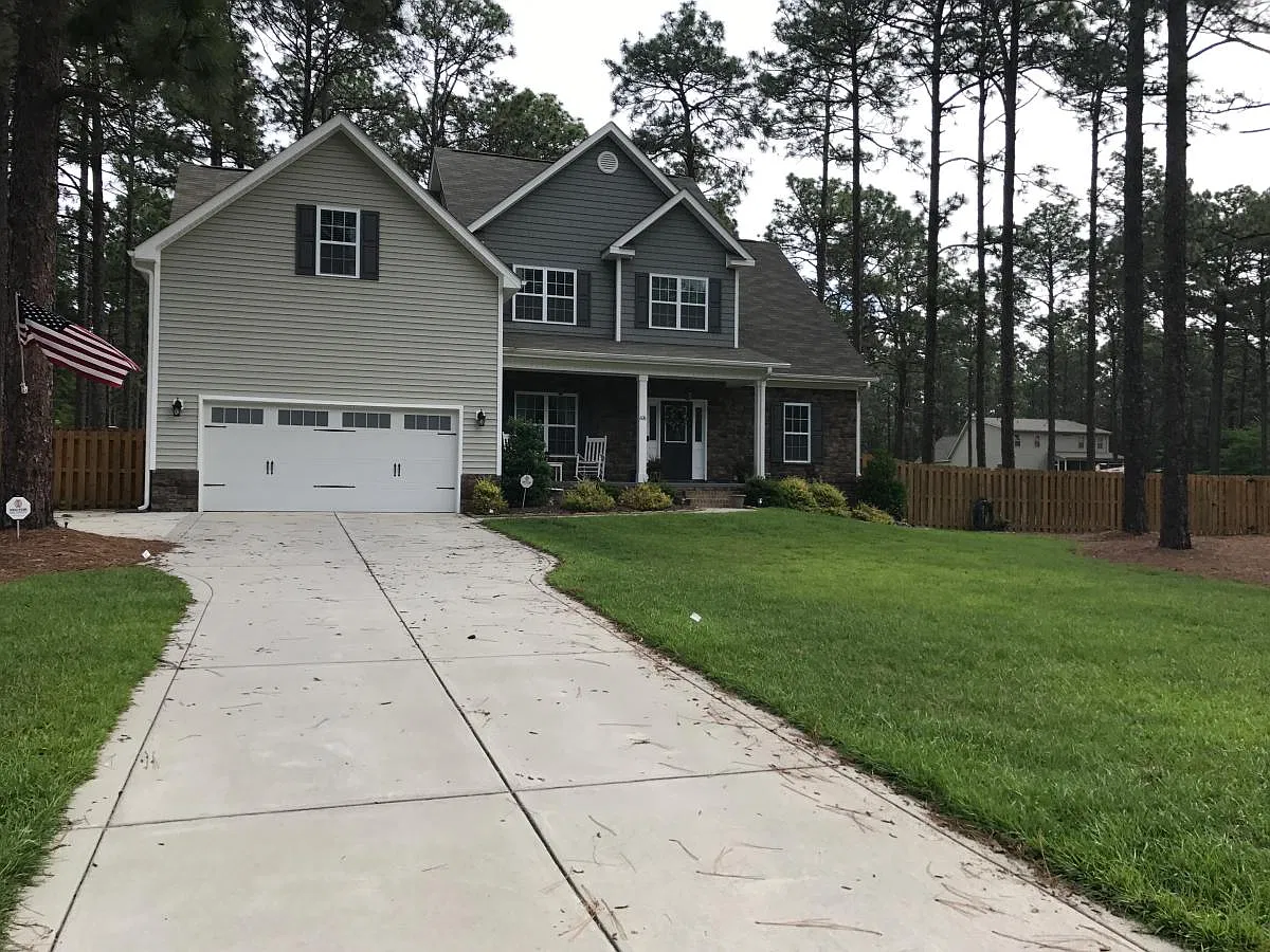 6 bed, 3200 sqft, $3,300 — Photo 2