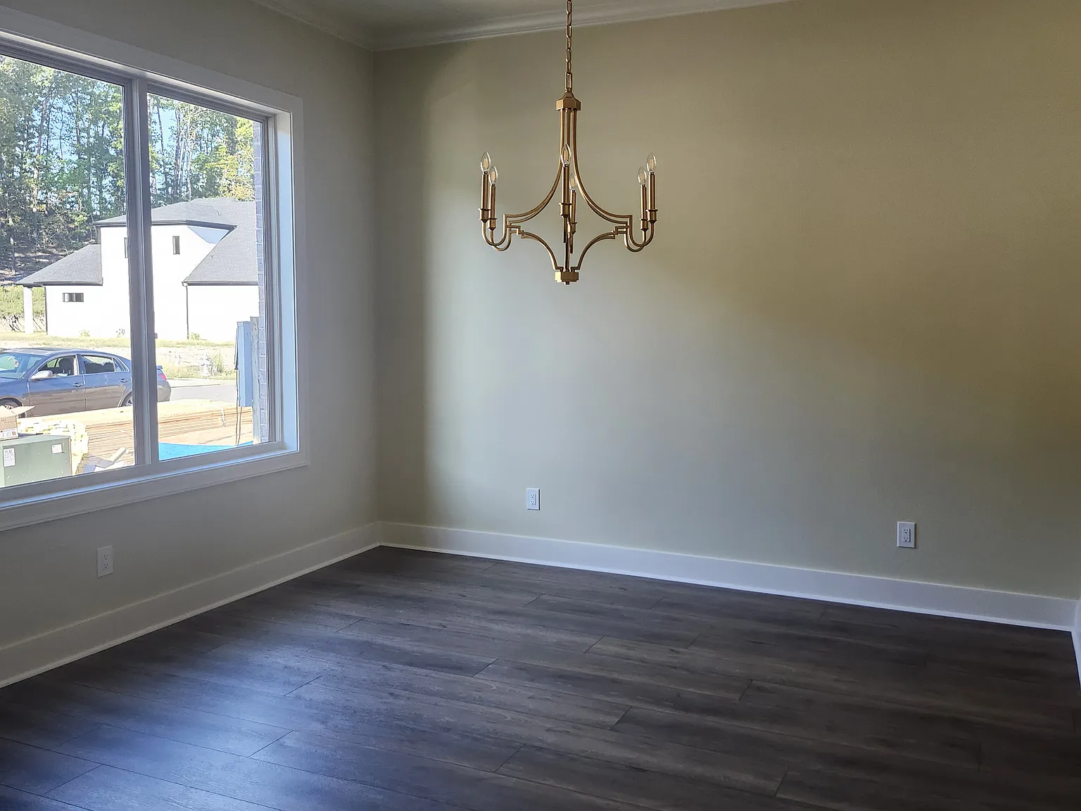 4 bed, 2450 sqft, $3,800 — Photo 3