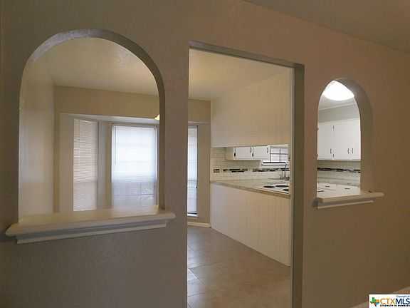 5th image of 2304 Phyllis Dr