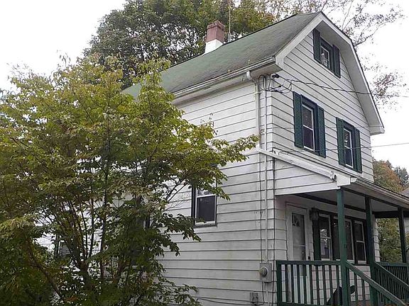 2nd image of 628 Jefferson Ave