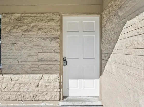 204 E Shell Point Rd, Ruskin, FL 33570