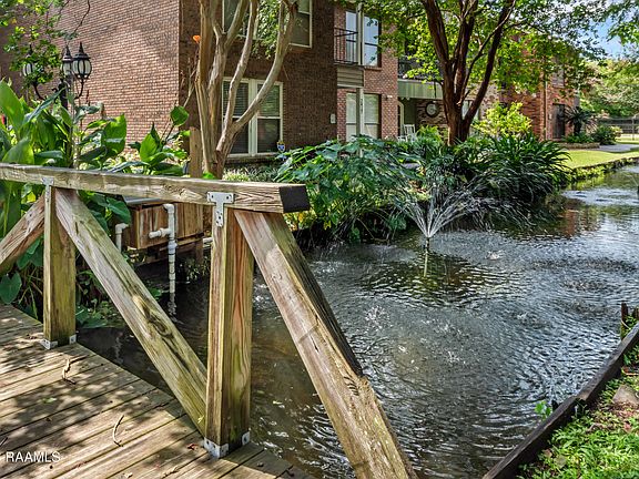 3rd image of 2423 Aubin Ln