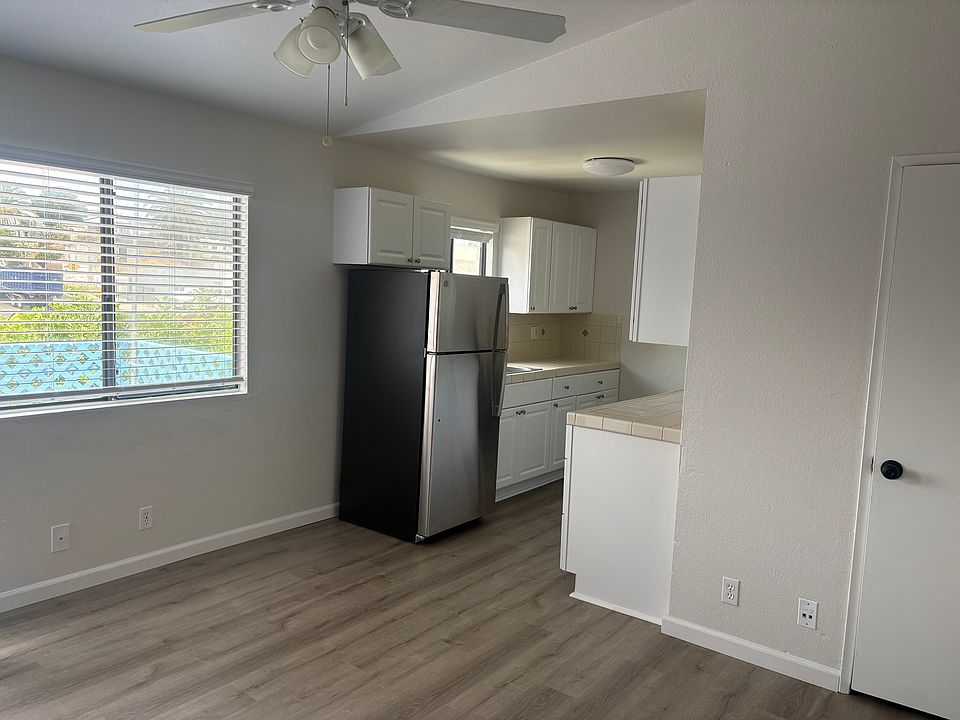 1st image of 2675 Market St APT 1
