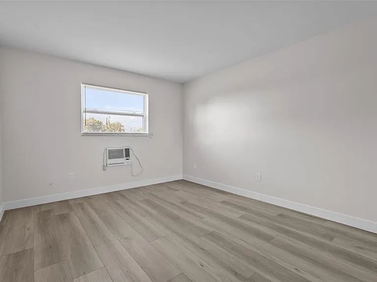 1150 E Sample Rd #202 — Photo 10
