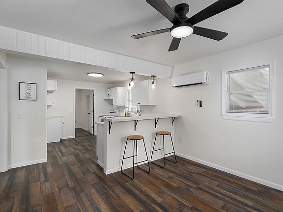 4th image of 220 E Olive Street