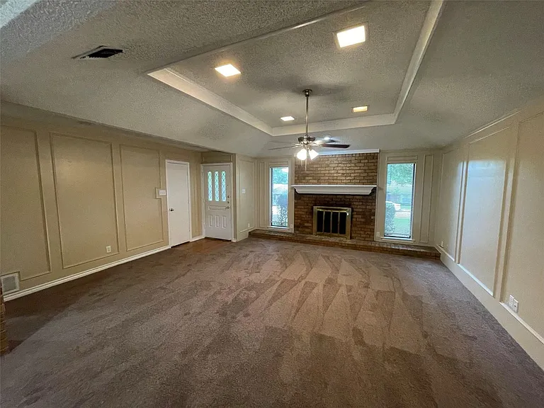 407 Hillcroft Cir — Photo 4