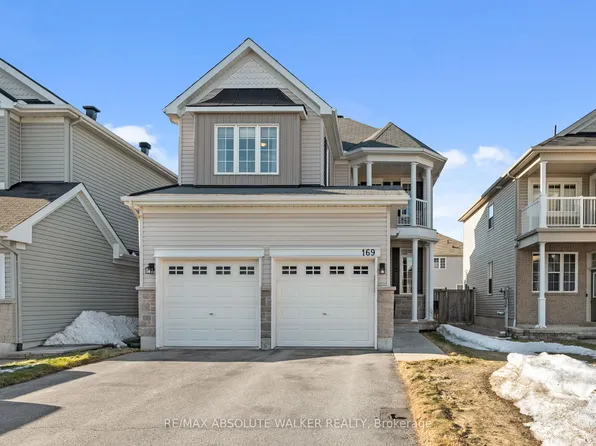 169 Streamside Cres, Ottawa, ON K2W 0A8