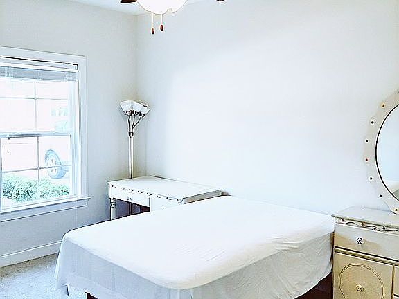 Guest bedroom - angle 1