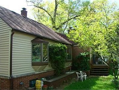 2nd image of 417 Bluff Ct
