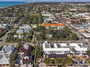 292 14th Ave S APT H, Naples, FL 34102